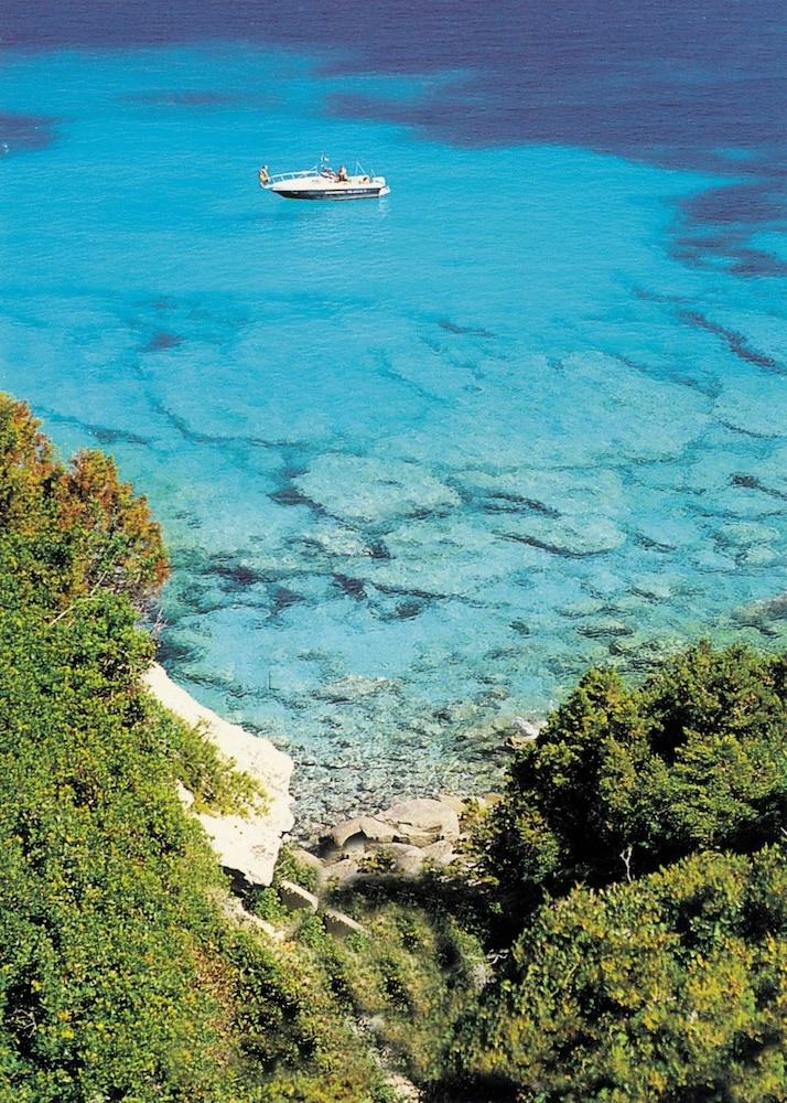 Le Corti Di Marinella Aparthotel