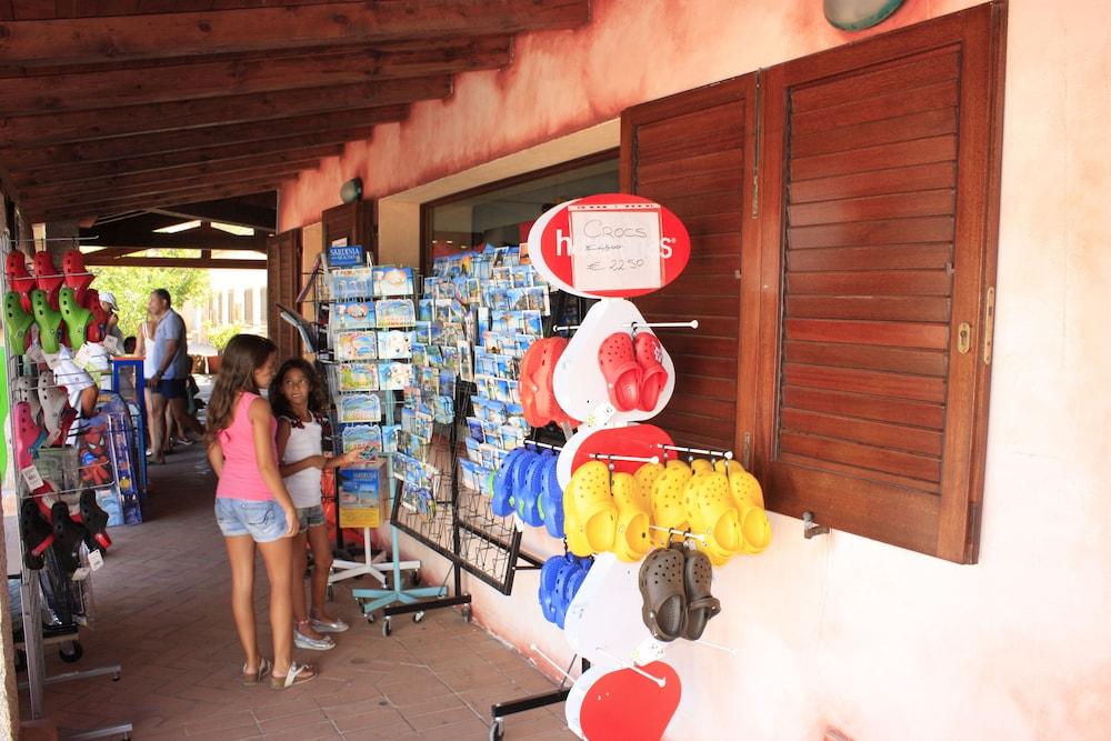 Le Corti Di Marinella Aparthotel 3*